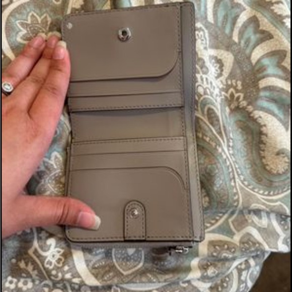 Kate Spade Wallet - Picture 2 of 4